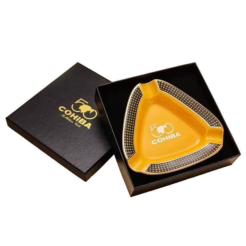 Cenicero Porcelana Cohiba Triangle 16 cm.